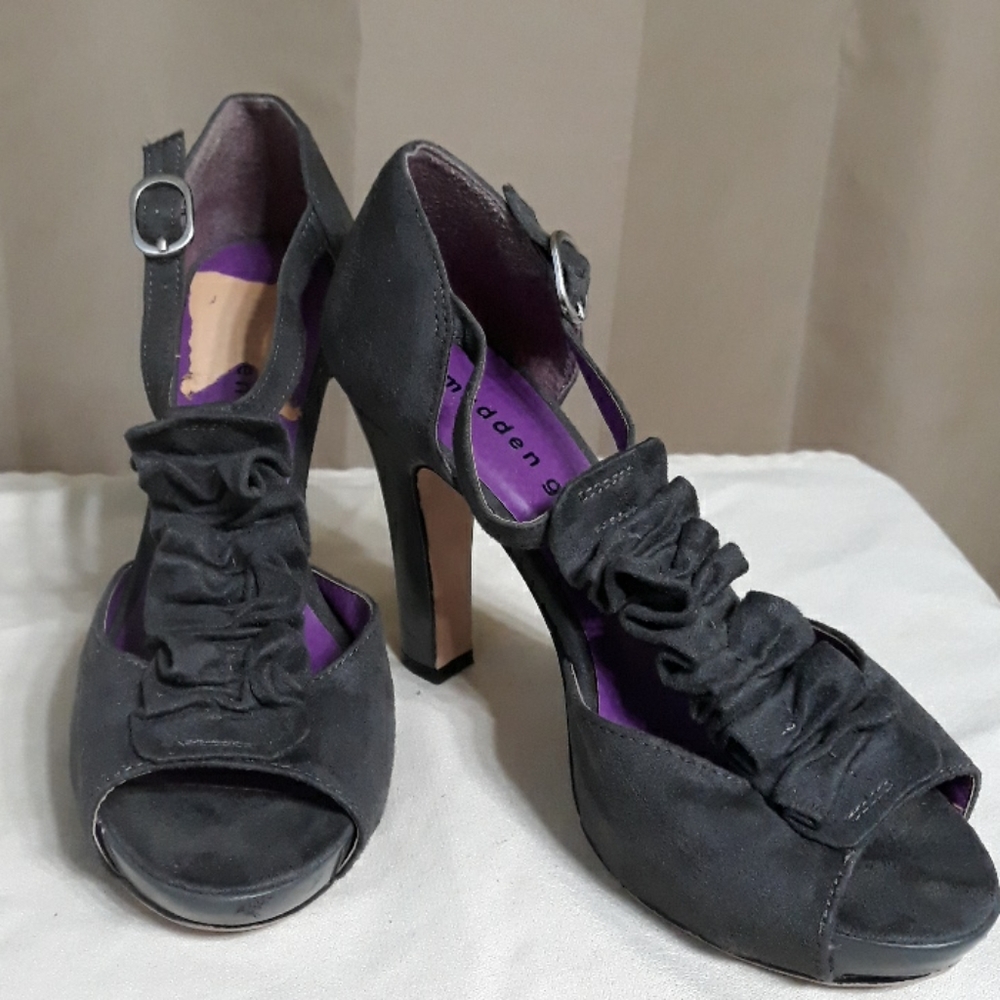 Madden Girl gray open toe heels